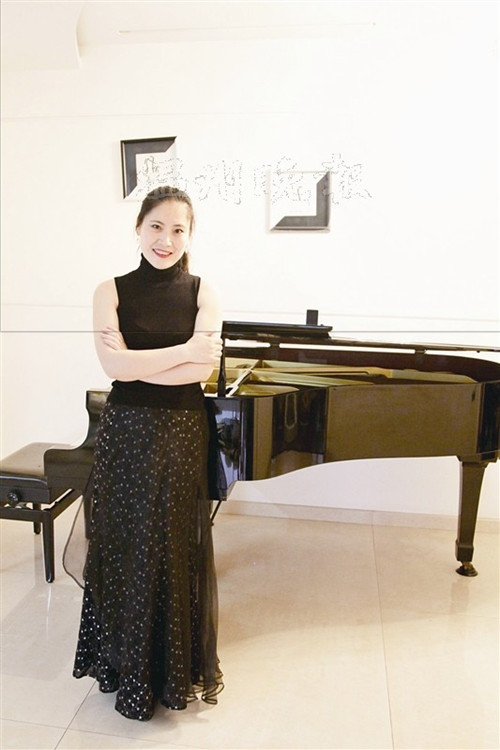 杏吧
钢琴教师王晓佳 挖掘一架钢琴的无限可能